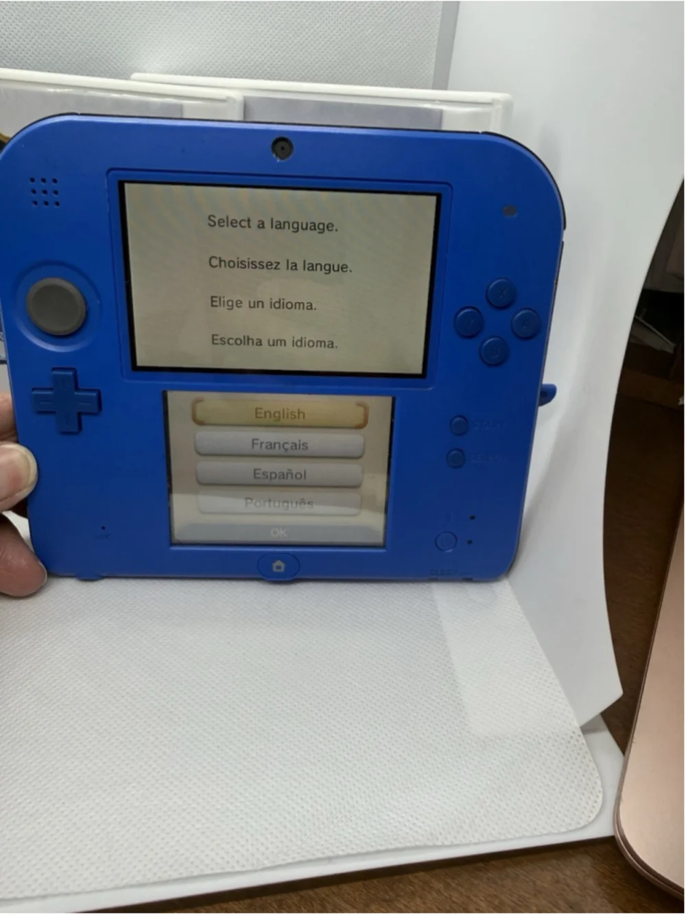 Nintendo 2DS Electric Blue [Console & Charger!] [Tested!] And 4 GAMES!!!
